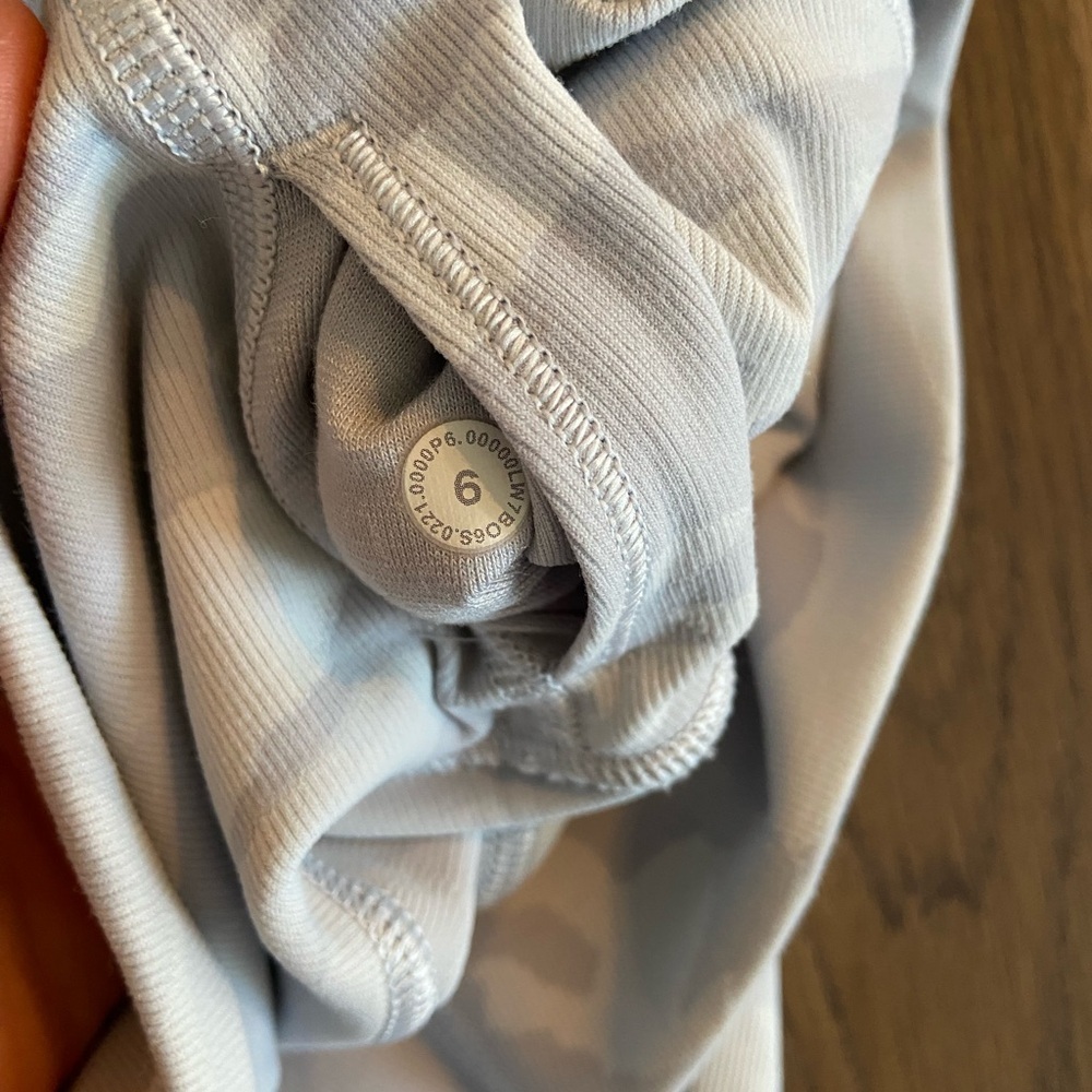 Lululemon Wunder Under Bike Short Ribbed Size 6 - Picture 10 of 13